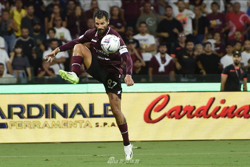 足球来说 足球来说